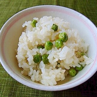 冷凍グリーンピースで グリーンピースご飯